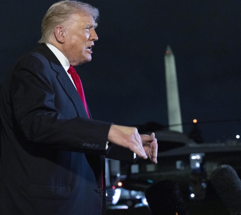 Trump amenaza con demandar a la BBC por 1.000 millones si no se retracta de las declaraciones "difamatorias" contra él