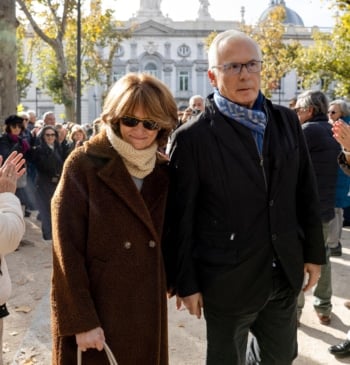 La exfiscal general del Estado, Dolores Delgado, se manifiesta ante el Supremo [...]