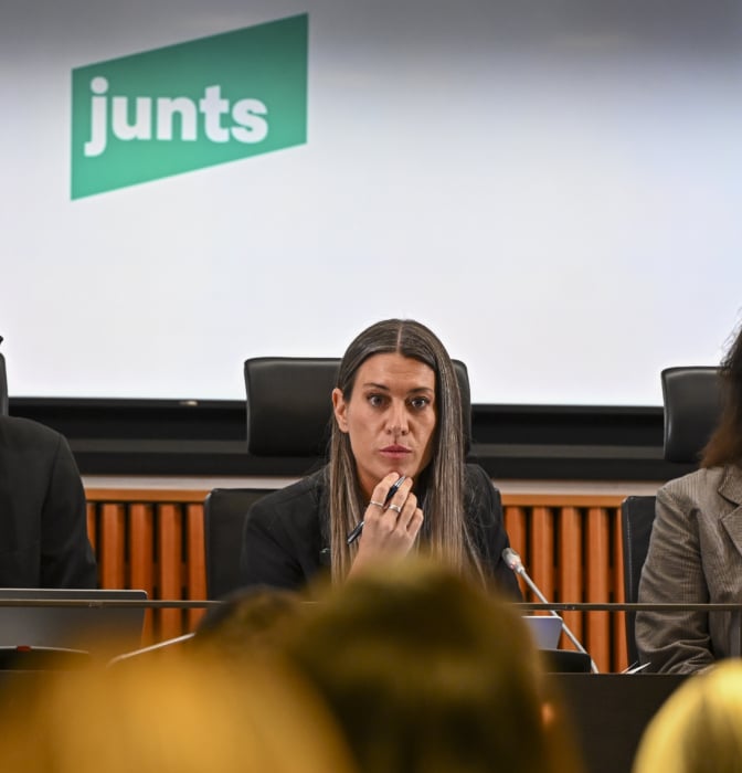 El Gobierno renuncia a vetar la enmienda del PP de prórroga de las nucleares y queda en manos de Junts en otra votación límite