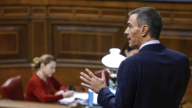 Tezanos, al rescate de Sánchez: le da al PSOE diez puntos por encima del PP (y con Vox al acecho)