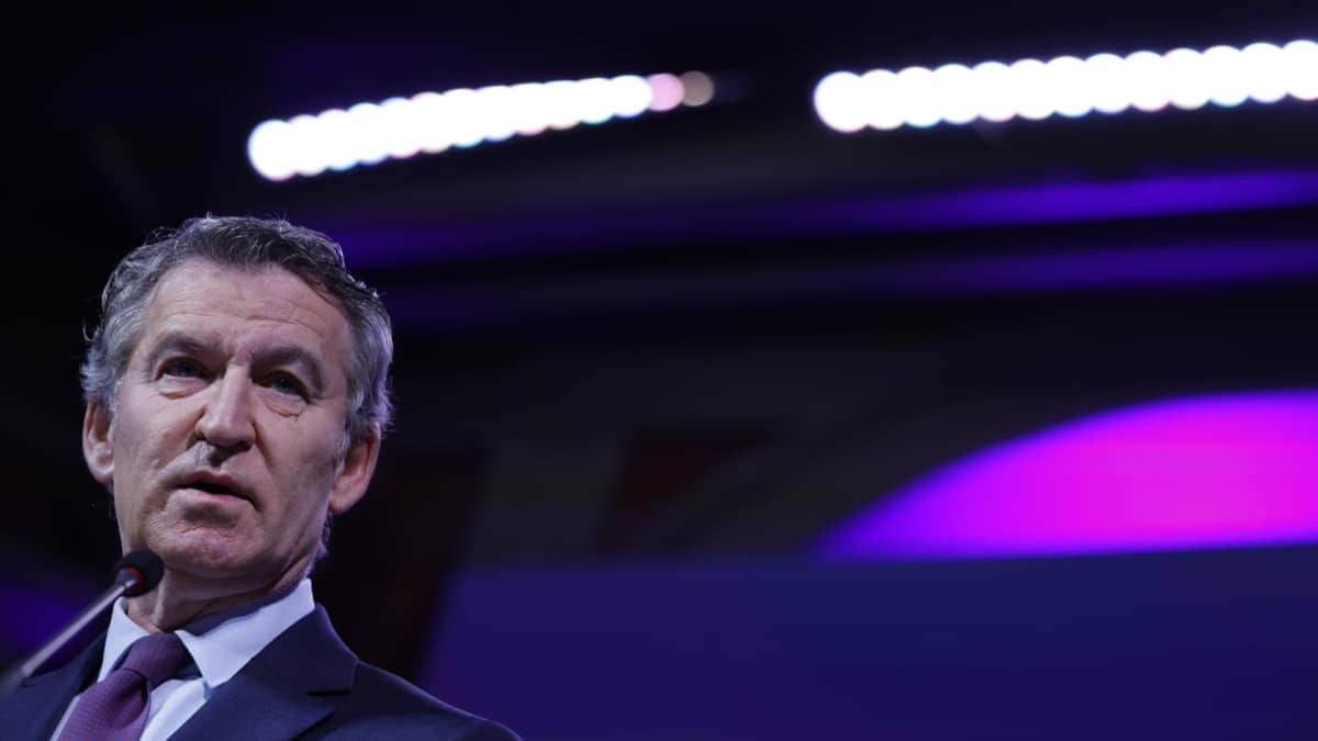 El líder del PP,Alberto Núñez Feijóo, durante su intervención en la segunda jornada de la IV edición del foro Metafuturo este martes en el Ateneo de Madrid
