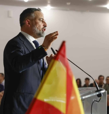 Vox mantiene el suspense sobre su apoyo al relevo de Mazón en [...]