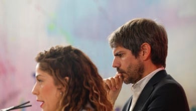 Urtasun carga contra Feijóo: "Bloquea elecciones, mantiene el escaño de Mazón y deja la llave de gobierno a Vox"