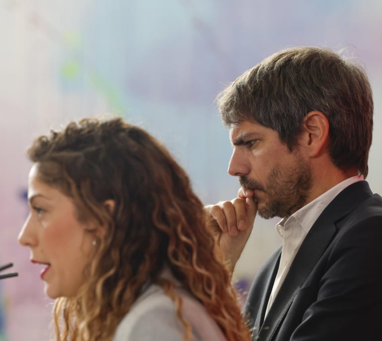 Urtasun carga contra Feijóo: "Bloquea elecciones, mantiene el escaño de Mazón y deja la llave de gobierno a Vox"