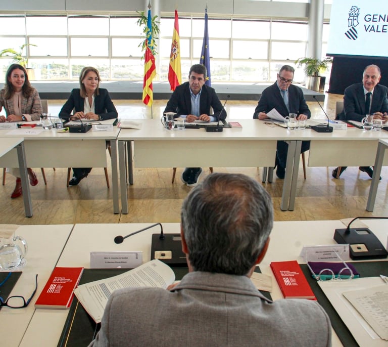 El Gobierno duda de que Mazón esté ya en funciones porque su cese no ha sido publicado aún