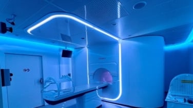 El Centro de Protonterapia Quirónsalud amplía su cartera de servicios con un acelerador lineal para radioterapia guiada por imágenes de resonancia magnética