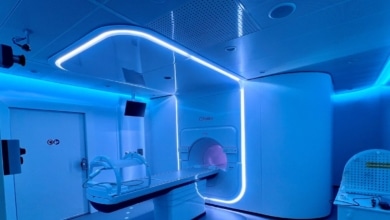 El Centro de Protonterapia Quirónsalud amplía su cartera de servicios con un acelerador lineal para radioterapia guiada por imágenes de resonancia magnética