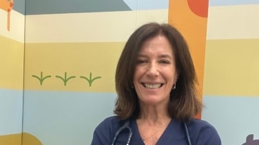 Doctora María José Lirola: “La artritis idiopática juvenil es tan frecuente como la diabetes, pero mucho menos conocida”