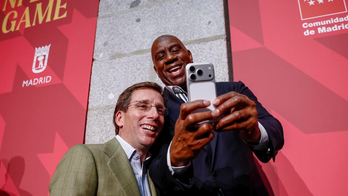 Ayuso no está recuperada de la "indisposición" y se ausenta del acto de bienvenida de la NFL a Madrid