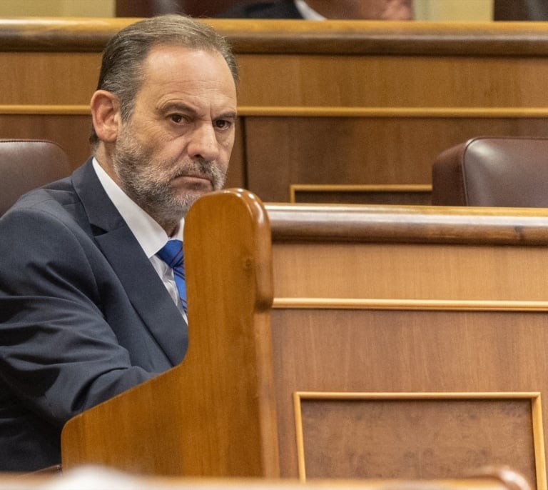 Ábalos perderá sus derechos y deberes como diputado al menos hasta el 4 de diciembre