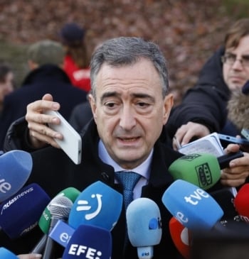 Aitor Esteban exige que el rey y el Estado también pidan perdón [...]