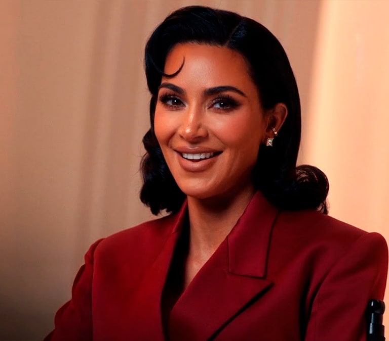 Kim Kardashian será, tarde o temprano, abogada; de momento interpreta a una en "la peor serie del año"