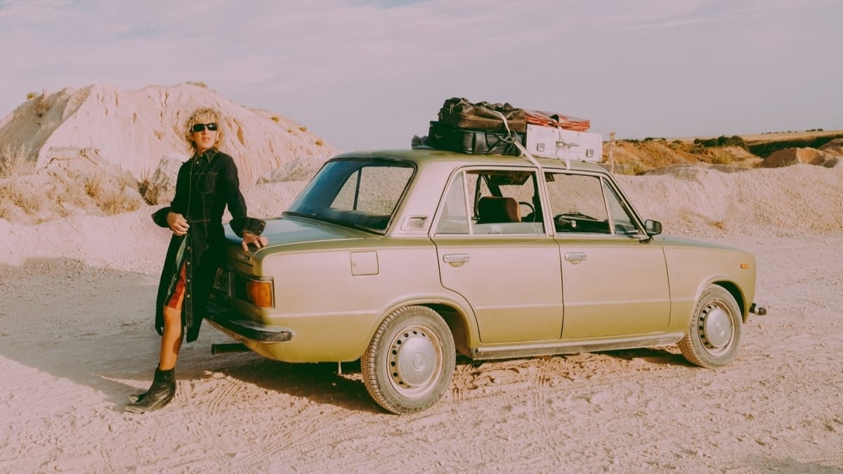 Ana Torroja durante el rodaje del vídeo de 'La maleta'.