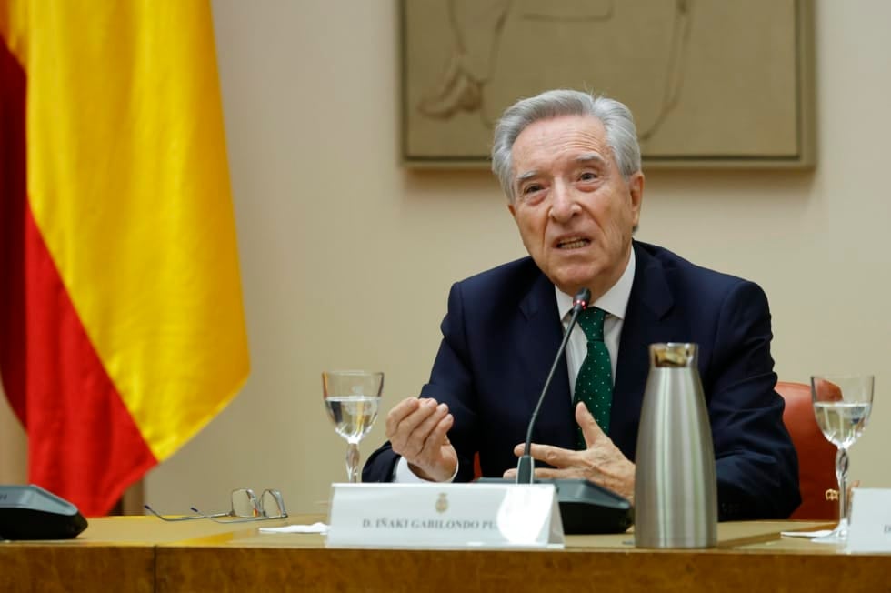 MADRID, 21/11/2025.El periodista Iñaki Gabilondo durante el acto titulado '50 años después: la Corona en el tránsito a la democracia', este viernes en el Congreso de los Diputados.-EFE/ Mariscal