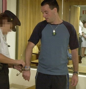 Libertad condicional para el preso de ETA Asier Carrera, autor del coche [...]