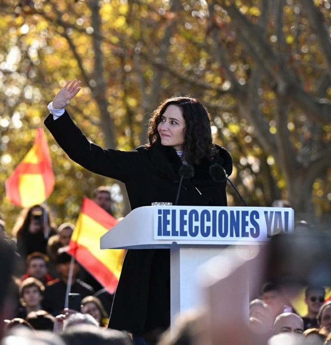 Ayuso acusa a Vox de "promover una nueva trifulca"