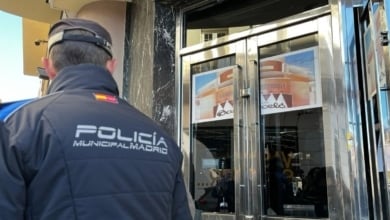 La Policía clausura el Teatro Barceló y el sector del ocio nocturno estalla contra el Ayuntamiento: "Han traspasado todas las líneas rojas"