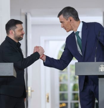 Sánchez anuncia a Zelenski un paquete de 615 millones de ayuda militar [...]