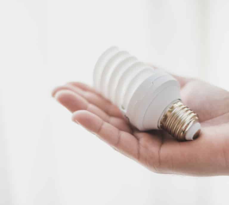 Precio de la luz hoy, 26 de noviembre de 2025: ¿por qué sube?