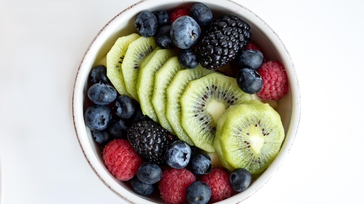 Frutas variadas en un cuenco