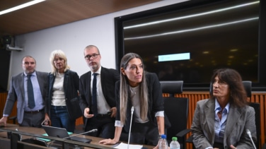 El Gobierno hace oídos sordos al bloqueo total legislativo de Junts: “Mano tendida siempre”