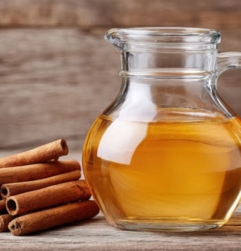 La mezcla casera con canela para la limpieza del hogar