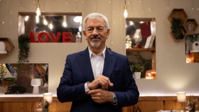 Carlos Sobera, sobre el décimo aniversario de First Dates en Cuatro, su cambio provisional a Telecinco y por qué sigue enganchando a pesar de su tira diaria