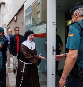 El juzgado comunica la demanda de desahucio del monasterio de Orduña a [...]