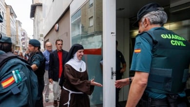 El juzgado comunica la demanda de desahucio del monasterio de Orduña a las exmonjas de Belorado