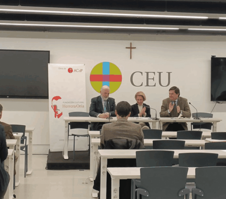 De Foxá a Pemán, el CEU reivindica la literatura en tiempos de Franco