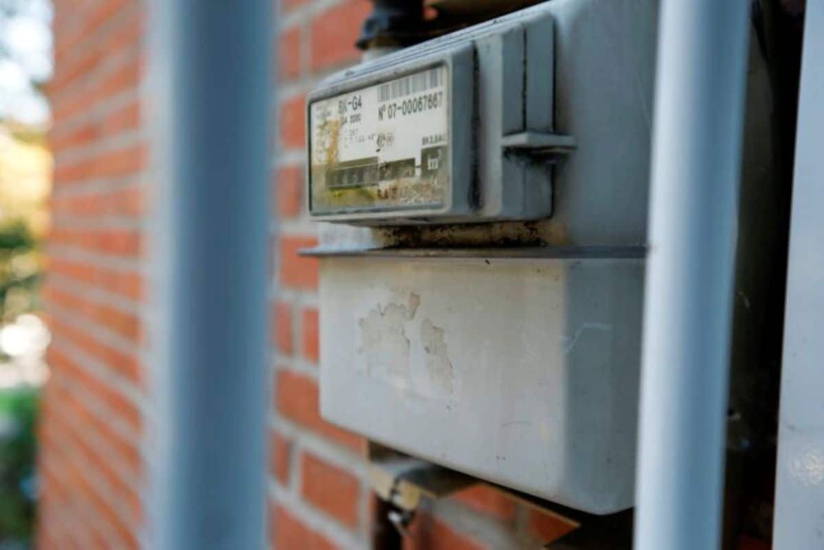 Condenan a una eléctrica a devolver 2.587 euros a otra empresa tras acusarla de manipular el contador