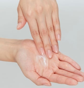 El efecto inmediato de la nueva crema antiarrugas de Mercadona que recomiendan [...]