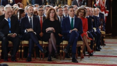 Tras la condena al fiscal general, "resistir"