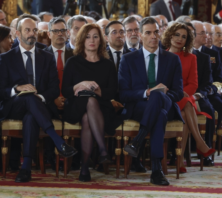 Tras la condena al fiscal general, "resistir"