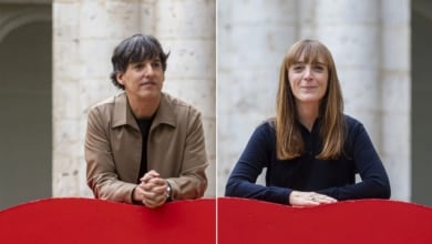 Diego San José y Elena Trapé, creador y directora de 'Yakarta': "En los dos primeros episodios trabajamos mucho para que el espectador nunca esté cómodo y sienta que hay una bomba a punto de explotar"