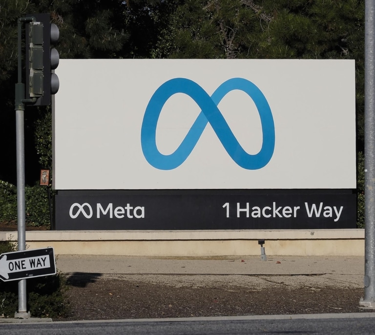 Un juez condena a Meta a pagar 479 millones a los medios españoles por competencia desleal