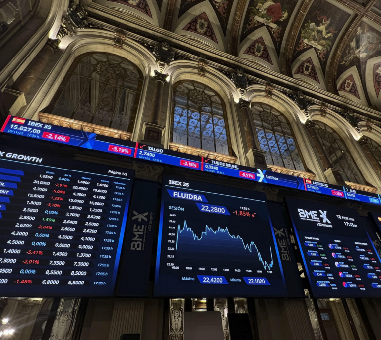 El Ibex 35 roza los 17.000 puntos y alcanza máximos históricos