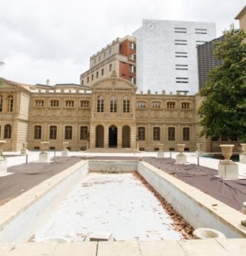 Un lucrativo contrato de Servinabar en Navarra salpica a una Consejería 'de [...]