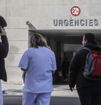 Rescate en Valencia: evacuado un edificio por un incendio en el pasaje [...]