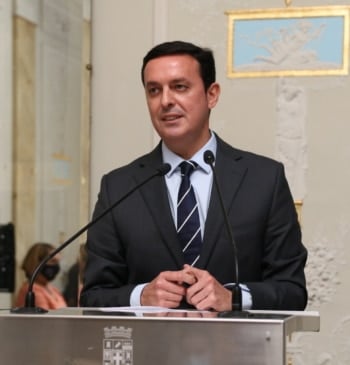 Quién es Javier Aureliano García, el presidente de la Diputación de Almería [...]