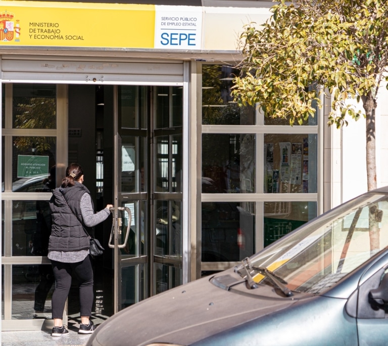 Cuándo se cobra el paro en noviembre de 2025