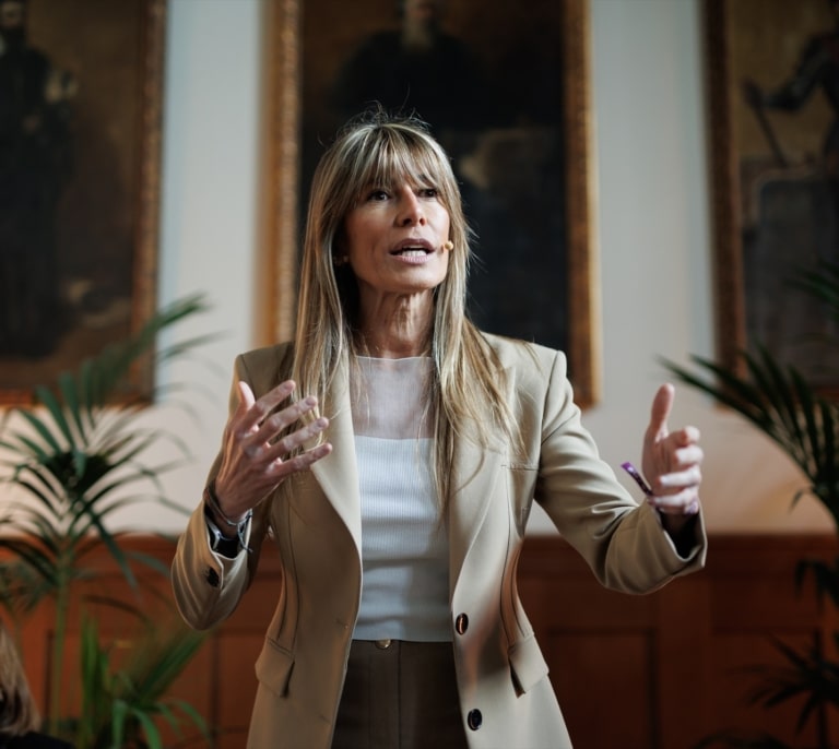 Peinado pide a la UCO investigar las reuniones de Begoña Gómez con una empresa sobre el 'software' de la UCM