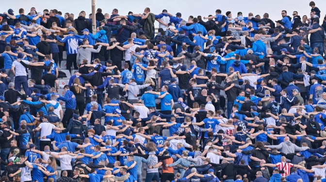 Los ultras del Lech Poznań, los nacionalistas polacos a los que se enfrentan los Bukaneros
