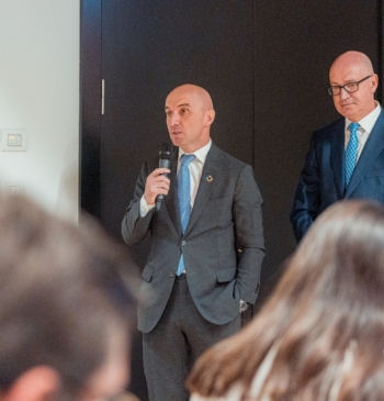 Nuño de la Rosa deja el cargo de consejero delegado de Air [...]