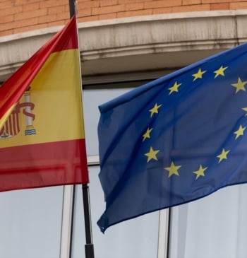 Bruselas mejora las previsiones del PIB y déficit de España