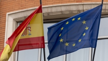 Bruselas mejora las previsiones del PIB y déficit de España