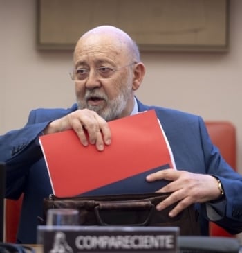 El PP cita a Tezanos por sus "encuestas prefabricadas" en la comisión [...]
