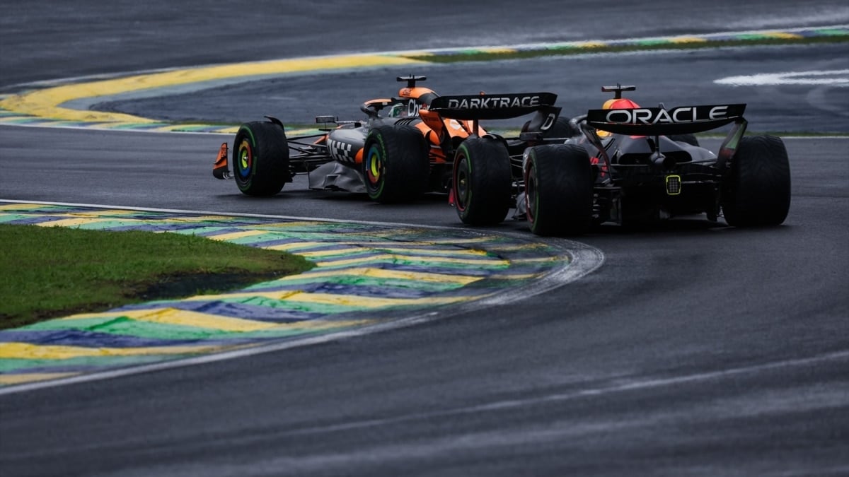 Oscar Piastri y Max Verstappen en el Gp de Brasil 2024