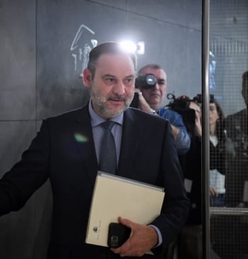 El juez del Supremo propone juzgar a Ábalos, Koldo y Aldama por [...]