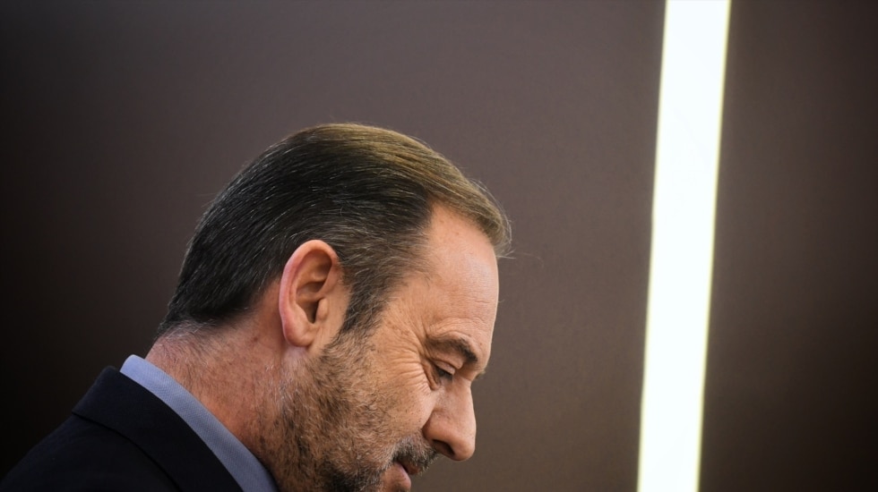 La defensa de Ábalos recurre la decisión del Supremo de acercarle a juicio por las mascarillas: "se ve abocado a un cadalso"